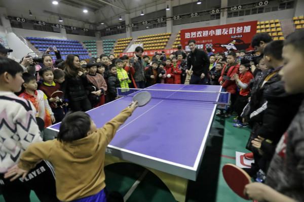 场上的友谊 场上的友谊